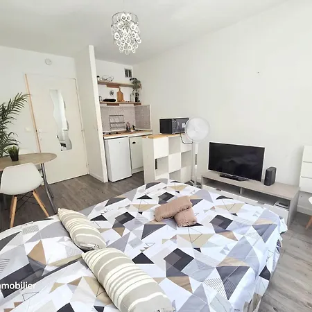 Cosy Nest Apartment *
